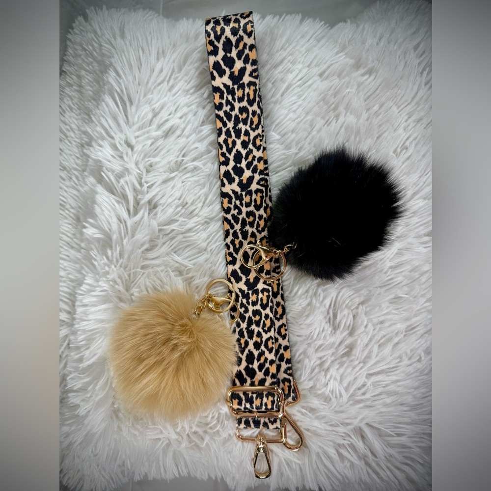 Leopard Interchangeable Shoulder‎ Strap with Choice of Fluff Keychain!